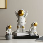 Resin Astronaut Spaceman Statue Ornament Home Office Desktop Figurine Decors Set of 3 - Golden (Golden) - Image 2