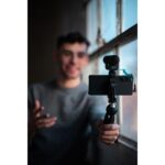 Sennheiser Professional Audio MKE 400 Mobile KIT Auxiliary Unidirectional Compact Shotgun Microphone. Ideal for YouTube, Vlogging, Wedding Filmmakers and Mobile Journalism (Black) - Image 4